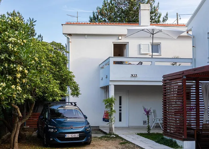 Happy Apartments Baska