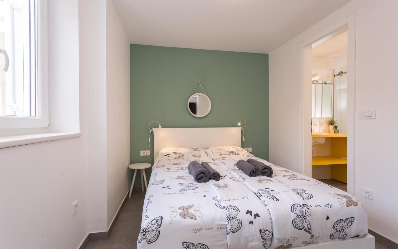 Apartment Happy
